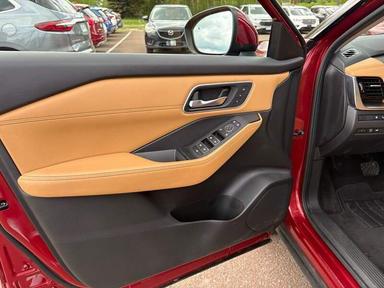 Nissan Rogue 2023 - Thumbnail 14