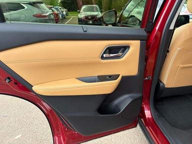 Nissan Rogue 2023 - Thumbnail 16
