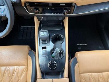 Nissan Rogue 2023 - Thumbnail 26
