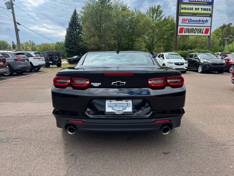 Chevrolet Camaro 2021 - Image 6