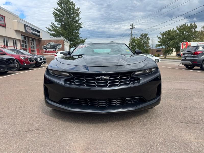 Chevrolet Camaro 2021 - Image 2
