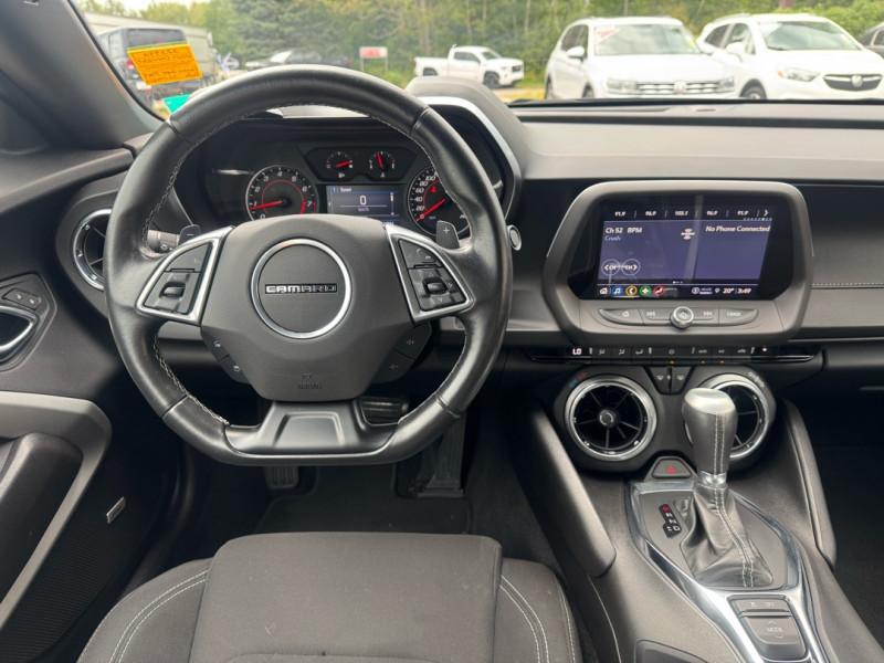 Chevrolet Camaro 2021 - Image 11