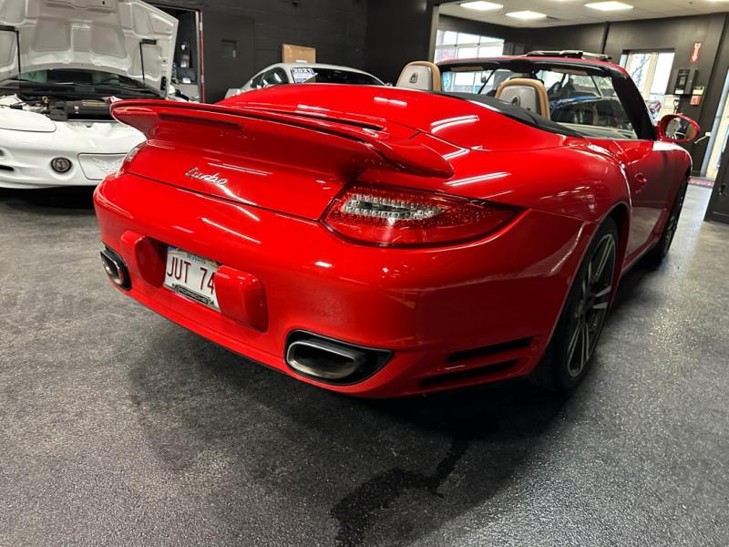 Porsche 911 2011 - Image 3