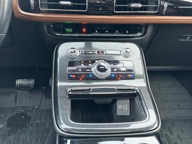 Lincoln Nautilus 2023 - Thumbnail 17