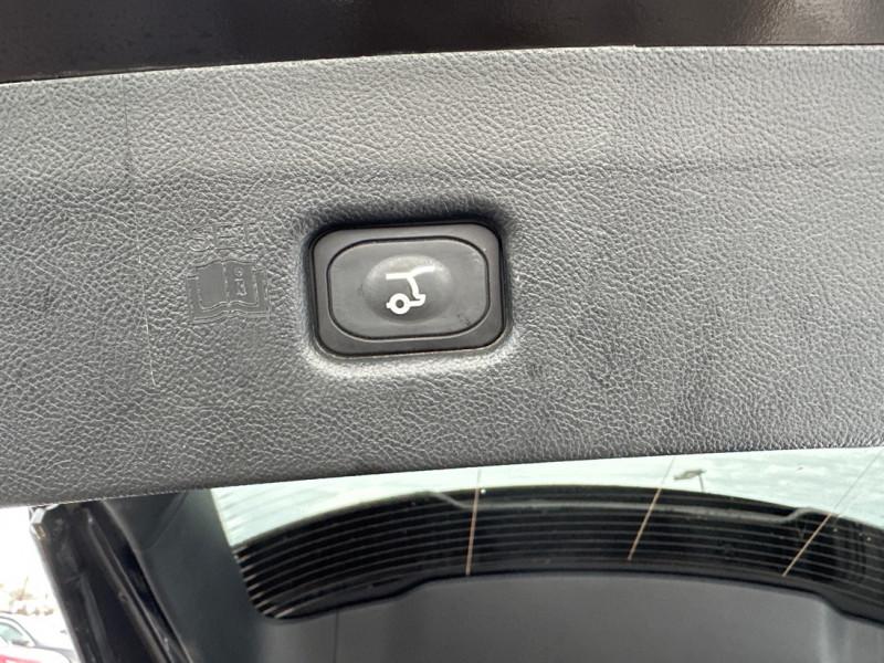 Lincoln Nautilus 2023 - Image 22