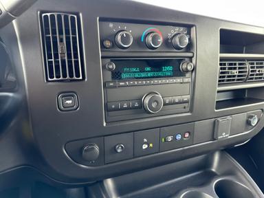 Chevrolet Express Cargo Van 2023 - Thumbnail 14