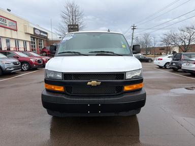 Chevrolet Express Cargo Van 2024 - Thumbnail 2