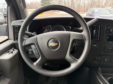 Chevrolet Express Cargo Van 2024 - Thumbnail 15