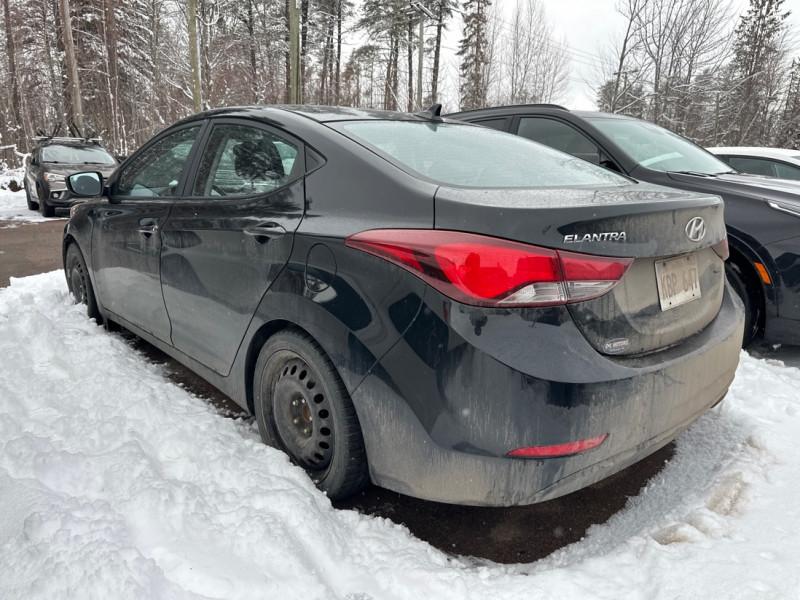 Hyundai Elantra 2015 - Image 5